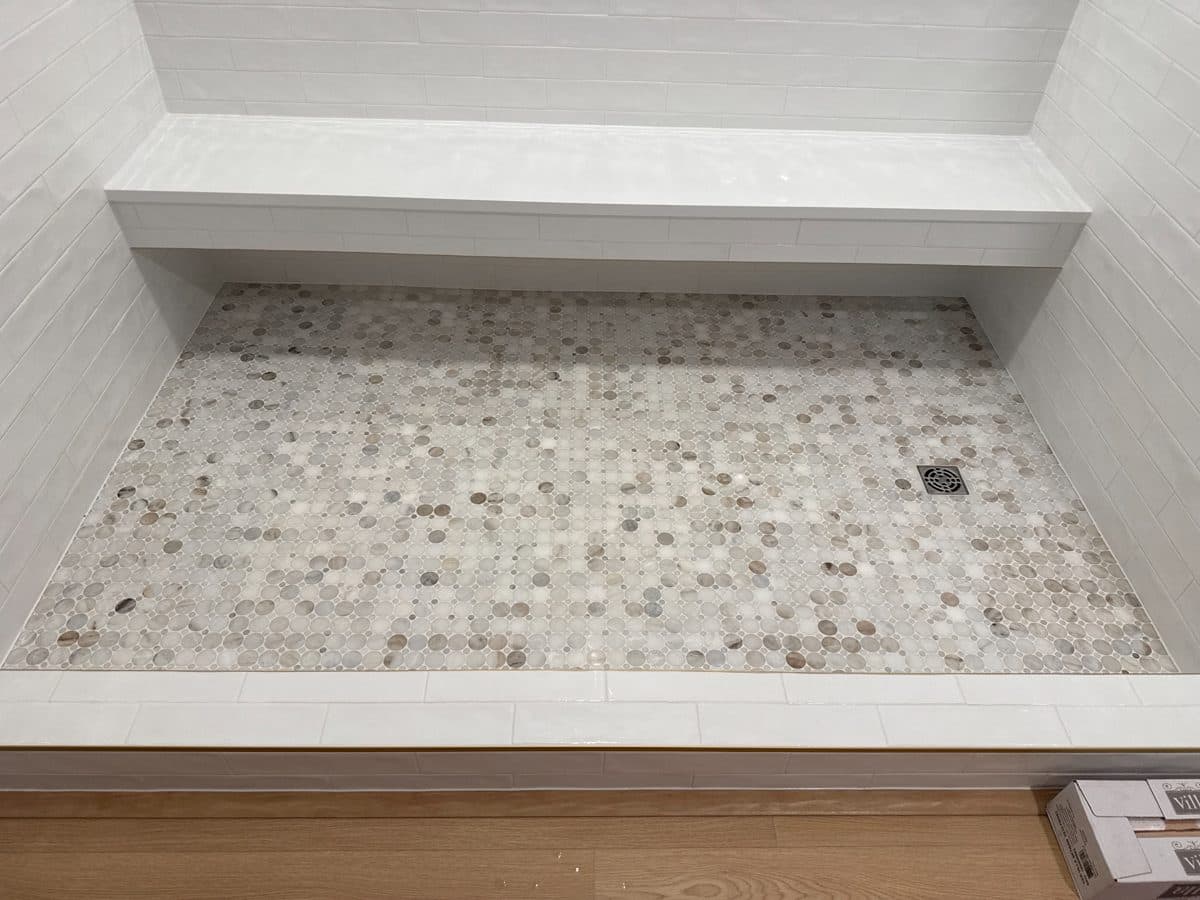 Shower Niche · Pebble Detail