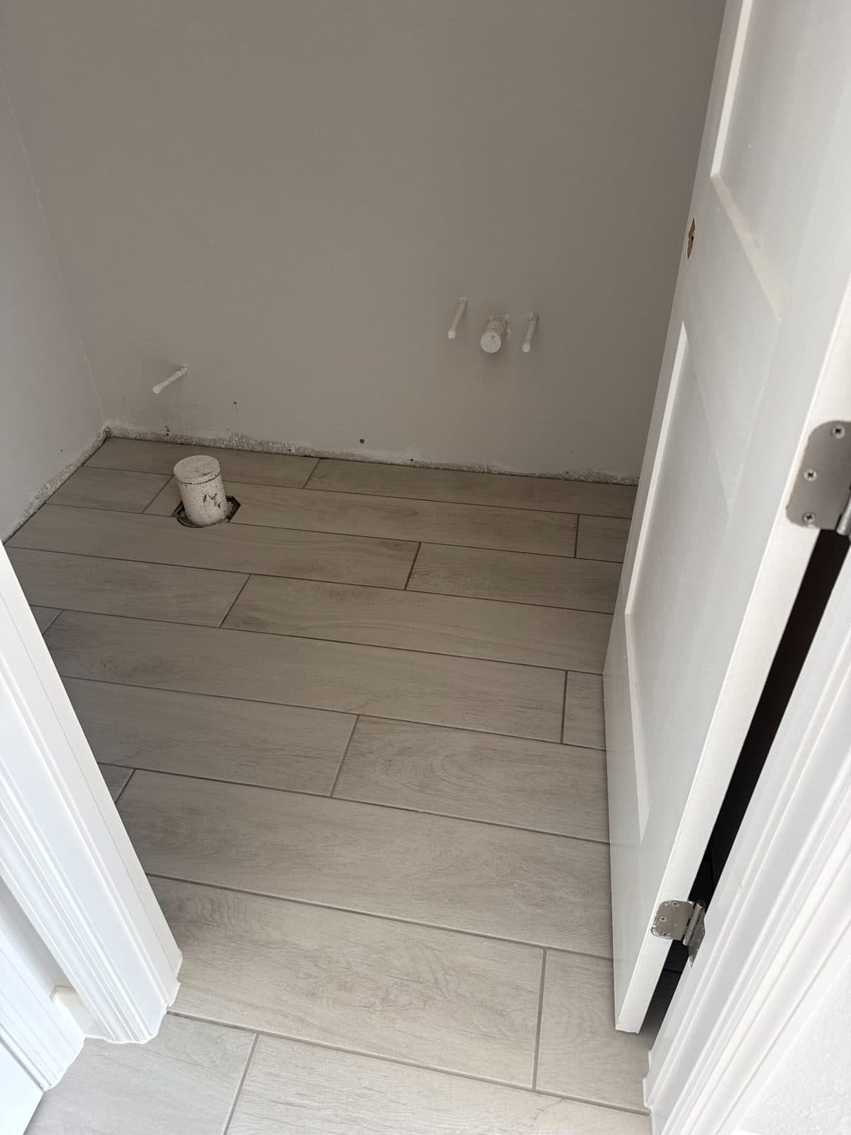 Wood-Look Tile · Suite